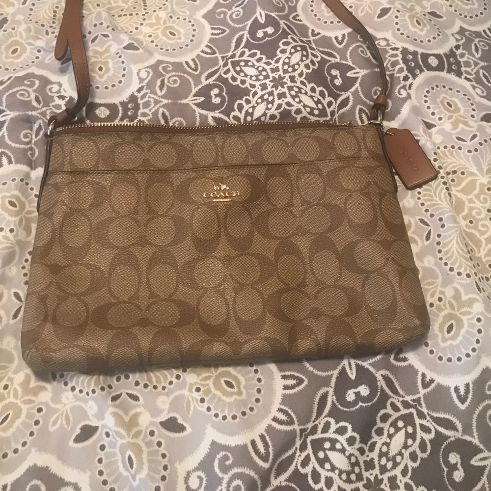 To coach purses - Picture 2 of 2